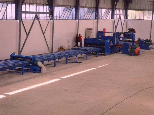 De norm sneed aan lengtelijn, de warmgewalste machine van de vloeistaal lichte pool voor 6m 8m 14m